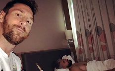 阿kun不在梅西和谁住？记者：一年多以来，梅西一直一个人住